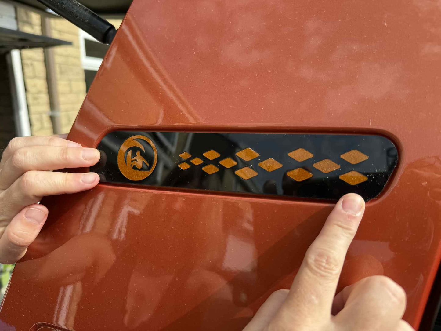 ID Buzz Cargo D pillar vent badge set Matt Black Frame 6 panel set